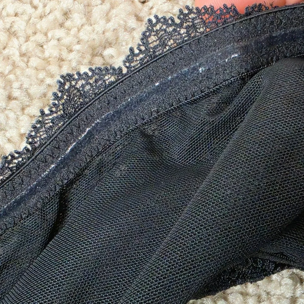 Spanx Bandeau Bra Undietectable Black Floral Lace Padded Strapless Medium